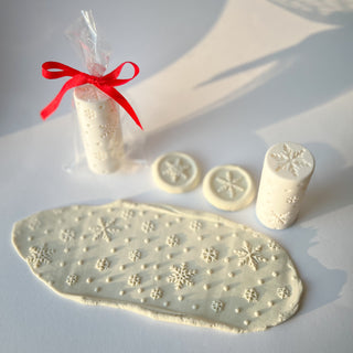 Sniegpārsliņas - ziemas tekstūras rullītis plastilīnam ar stampiņām abos galos