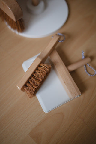 White wooden cleaning set with stand