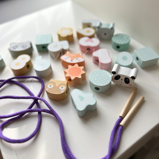 Pirmās veramās krelles - koka vēršanas komplekts