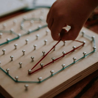 Wooden geoboard with picture cards