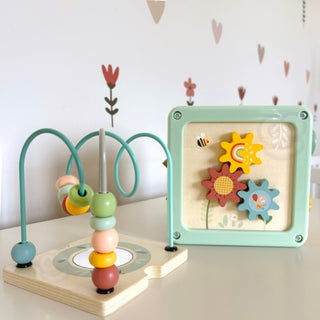 Motor activity play cube in pastel shades