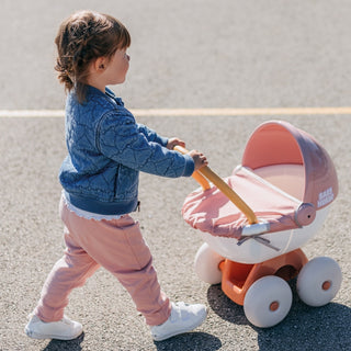 Guļamie leļļu ratiņi ar kulbu