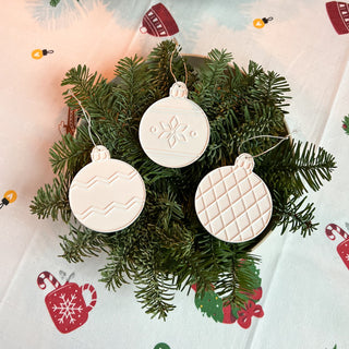 Izkrāso pats- Ziemassvētku eglītes rotājumi, 3gab bumbas