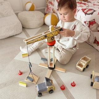 Lielais koka būvlaukuma komplekts- funkcionējošs ceļamkrāns, transportlīdzekļi un aksesuāri