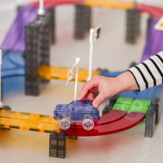 Magnētiskā trasīte ar elektrisko led automašīnu, magnētisko bloku konstruktors 76 gab