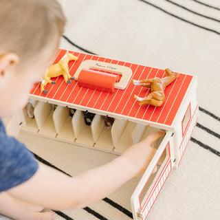 Horse play set for kids- wooden horse stable and 8 toy horse figurines, Melissa & Doug