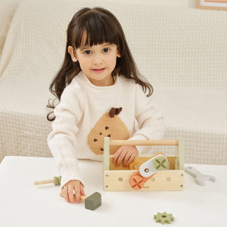 Koka instrumentu kaste bērniem ar darbarīkiem