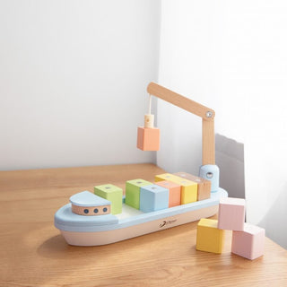Wooden ship with magnetic lift and blocks